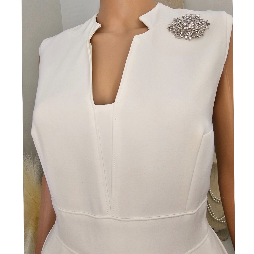 Tahari By ASL Off White Raised Collar Sleeveless Solid Crepe Jumpsuit - Picture 5 of 7